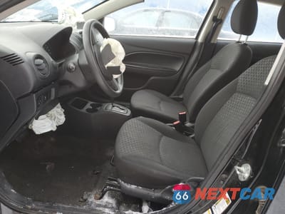 Zdjęcie 7 z 13 samochodu: 2014 MITSUBISHI MIRAGE DE VIN:ML32A3HJ4EH022938 - miniatura