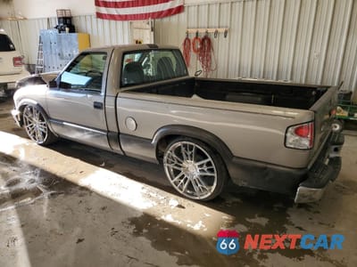 Drugie zdjęcie samochodu z przodu: 1999 CHEVROLET S TRUCK S10 VIN:1GCCS1443X8139979 - miniatura