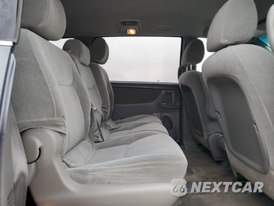 Zdjęcie 11 z 13 samochodu: 2010 TOYOTA SIENNA CE VIN:5TDKK4CC9AS302806 - miniatura