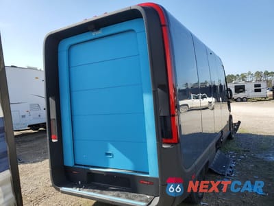 Zdjęcie 6 z 13 samochodu: 2023 RIVIAN EDV 700 VIN:7FCEHEB78PN005542 - miniatura