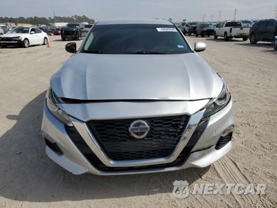Piąte zdjęcie samochodu w środku: 2020 NISSAN ALTIMA S VIN:1N4BL4BV7LC235519 - miniatura