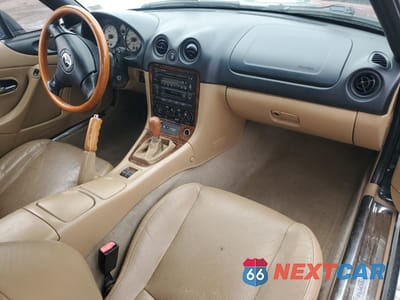 Zdjęcie 8 z 14 samochodu: 2001 MAZDA MX-5 MIATA BASE VIN:JM1NB353510214679 - miniatura