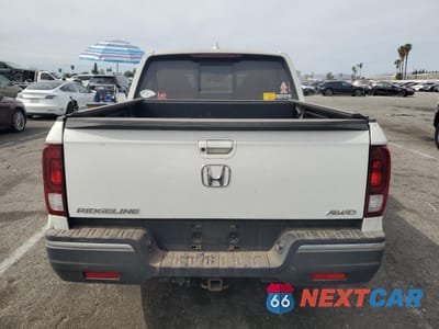 Zdjęcie 6 z 12 samochodu: 2020 HONDA RIDGELINE RTL VIN:5FPYK3F52LB029790 - miniatura