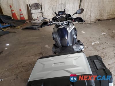 Zdjęcie 6 z 8 samochodu: 2015 BMW R1200 GS VIN:WB10A1101FZ188255 - miniatura
