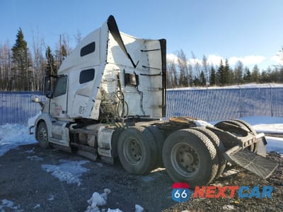 Trzecie zdjęcie samochodu z tyłu: 2023 VOLVO VN VNL VIN:4V4NC9EH1PN322082 - miniatura