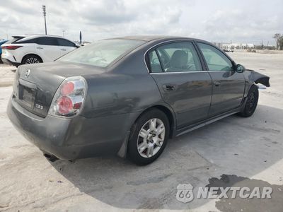 Trzecie zdjęcie samochodu z tyłu: 2005 NISSAN ALTIMA S VIN:1N4AL11E25C950867 - miniatura