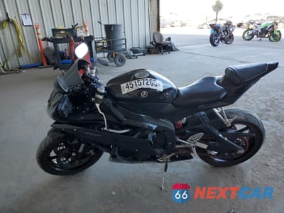 Trzecie zdjęcie samochodu z tyłu: 2006 YAMAHA YZFR6 L VIN:JYARJ12E26A001152 - miniatura