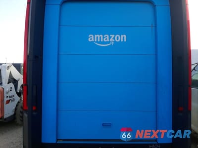 Zdjęcie 10 z 13 samochodu: 2023 RIVIAN EDV 700 VIN:7FCEHEB76PN008813 - miniatura