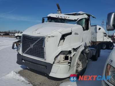 Drugie zdjęcie samochodu z przodu: 2006 VOLVO VN VNL VIN:4V4NC9GG56N418946 - miniatura