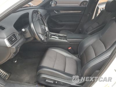 Zdjęcie 7 z 12 samochodu: 2018 HONDA ACCORD SPORT VIN:1HGCV1F32JA063006 - miniatura