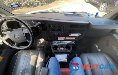 Zdjęcie 9 z 10 samochodu: 2011 GMC SAVANA CUTAWAY G3500 VIN:1GDY72CA8B1903052 - miniatura