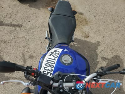 Piąte zdjęcie samochodu w środku: 2019 YAMAHA MT09 VIN:JYARN53E1KA005231 - miniatura