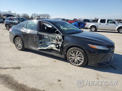 Czwarte zdjęcie samochodu z boku: 2020 TOYOTA CAMRY XLE VIN:4T1F11BK0LU018020 - miniatura