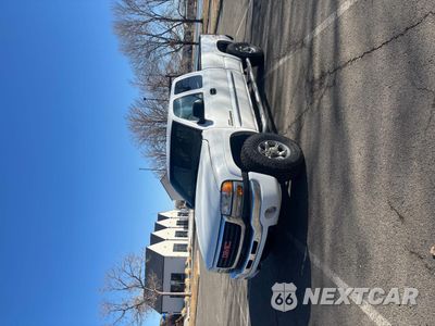 Drugie zdjęcie samochodu z przodu: 2005 GMC SIERRA K2500 HEAVY DUTY VIN:1GTHK29275E236121 - miniatura