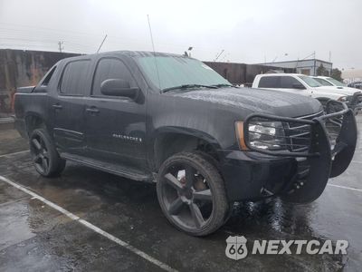 Czwarte zdjęcie samochodu z boku: 2008 CHEVROLET AVALANCHE C1500 VIN:3GNEC12JX8G141410 - miniatura