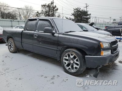 Czwarte zdjęcie samochodu z boku: 2004 CHEVROLET SILVERADO C1500 VIN:2GCEC19V041303646 - miniatura