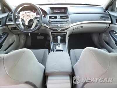 Zdjęcie 8 z 13 samochodu: 2011 HONDA ACCORD LXP VIN:1HGCP2F40BA150672 - miniatura