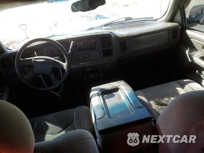 Zdjęcie 8 z 12 samochodu: 2006 CHEVROLET SILVERADO C1500 VIN:2GCEC13T161205591 - miniatura