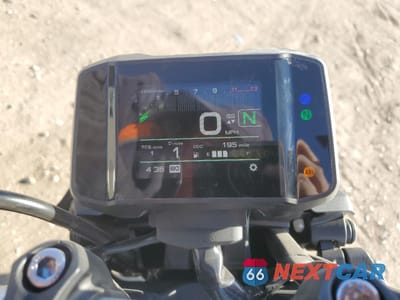Zdjęcie 7 z 10 samochodu: 2023 YAMAHA MT09 VIN:JYARN71E3PA003874 - miniatura