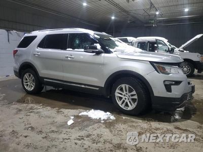 Czwarte zdjęcie samochodu z boku: 2018 FORD EXPLORER XLT VIN:1FM5K8D87JGA17056 - miniatura