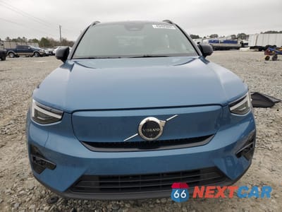 Piąte zdjęcie samochodu w środku: 2024 VOLVO XC40 RECHARGE PLUS VIN:YV4EH3HL3R2303674 - miniatura