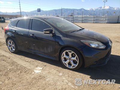 Czwarte zdjęcie samochodu z boku: 2013 FORD FOCUS ST VIN:1FADP3L96DL325254 - miniatura