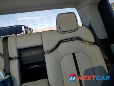 Zdjęcie 10 z 13 samochodu: 2023 RIVIAN R1T ADVENTURE VIN:7FCTGAAA0PN021721 - miniatura