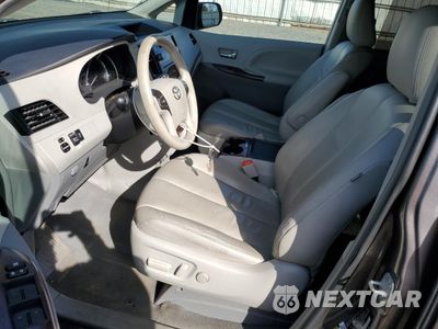 Zdjęcie 7 z 15 samochodu: 2014 TOYOTA SIENNA XLE VIN:5TDYK3DC1ES469797 - miniatura
