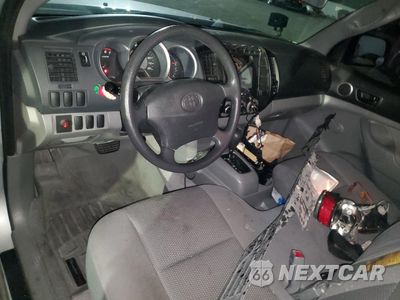 Zdjęcie 8 z 12 samochodu: 2006 TOYOTA TACOMA VIN:5TENX22N16Z304355 - miniatura