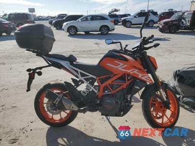 2018 KTM 390 DUKE MD2JPJ408JC261631 - główne zdjęcie licytacji z USA - miniatura