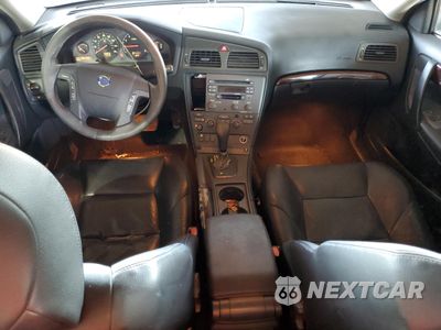 Zdjęcie 8 z 13 samochodu: 2001 VOLVO V70 T5 TURBO VIN:YV1SW53D111026051 - miniatura