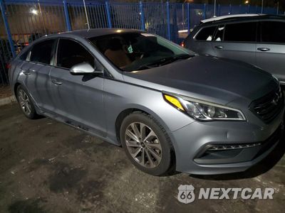 Czwarte zdjęcie samochodu z boku: 2015 HYUNDAI SONATA SPORT VIN:5NPE34AF0FH032630 - miniatura