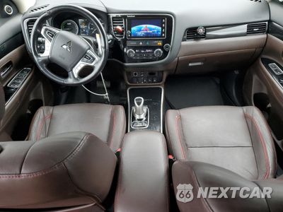 Zdjęcie 8 z 14 samochodu: 2018 MITSUBISHI OUTLANDER SE VIN:JA4J24A51JZ065964 - miniatura