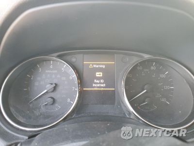 Piąte zdjęcie samochodu w środku: 2018 NISSAN ROGUE S VIN:KMMAT2MT6JPS06629 - miniatura