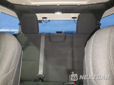Zdjęcie 10 z 13 samochodu: 2018 JEEP WRANGLER UNLIMITED SPORT VIN:1C4HJXDG4JW115912 - miniatura