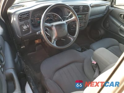 Zdjęcie 8 z 15 samochodu: 2003 CHEVROLET S TRUCK S10 VIN:1GCCS19H938265950 - miniatura