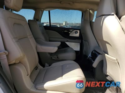 Zdjęcie 11 z 15 samochodu: 2020 LINCOLN AVIATOR RESERVE VIN:5LM5J7XC8LGL11059 - miniatura