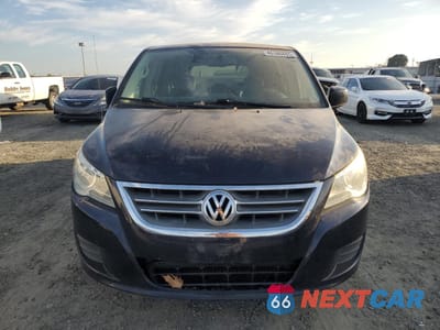 Piąte zdjęcie samochodu w środku: 2010 VOLKSWAGEN ROUTAN SE VIN:2V4RW3D14AR406841 - miniatura