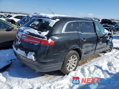 Trzecie zdjęcie samochodu z tyłu: 2016 LINCOLN MKT VIN:2LMHJ5NK5GBL01556 - miniatura