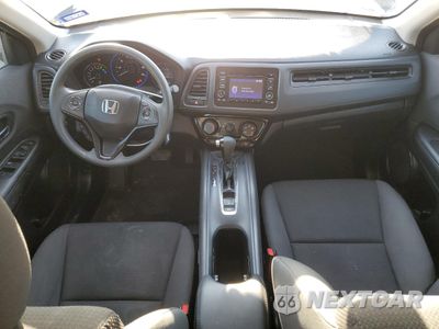 Zdjęcie 8 z 14 samochodu: 2019 HONDA HR-V LX VIN:3CZRU5H34KG707957 - miniatura
