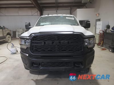 Piąte zdjęcie samochodu w środku: 2023 RAM 3500 TRADESMAN VIN:3C63R3GJ0PG542246 - miniatura