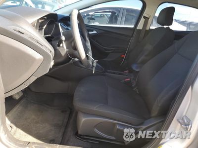 Zdjęcie 7 z 15 samochodu: 2018 FORD FOCUS SE VIN:1FADP3K27JL316031 - miniatura
