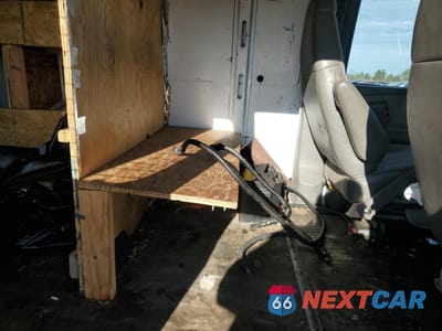 Zdjęcie 11 z 15 samochodu: 2007 GMC SAVANA G2500 VIN:1GTGG25V671181975 - miniatura