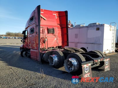 Trzecie zdjęcie samochodu z tyłu: 2025 VOLVO VNL SEMI TRUCK VIN:4V4NC9EH9SN685674 - miniatura