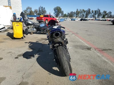 Czwarte zdjęcie samochodu z boku: 2007 HONDA CBR600 RR VIN:JH2PC40027M003800 - miniatura