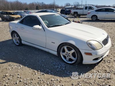 Czwarte zdjęcie samochodu z boku: 2002 MERCEDES-BENZ SLK 230 KOMPRESSOR VIN:WDBKK49F42F266833 - miniatura