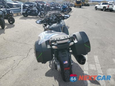 Czwarte zdjęcie samochodu z boku: 2016 KAWASAKI ZG1400 E VIN:JKBZGNE19GA005063 - miniatura