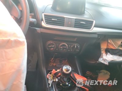 Zdjęcie 8 z 12 samochodu: 2018 MAZDA 3 SPORT VIN:3MZBN1K73JM270135 - miniatura