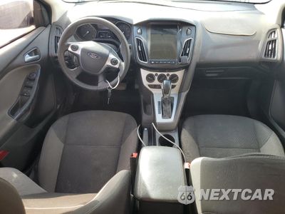 Zdjęcie 8 z 14 samochodu: 2014 FORD FOCUS SE VIN:1FADP3F20EL109206 - miniatura