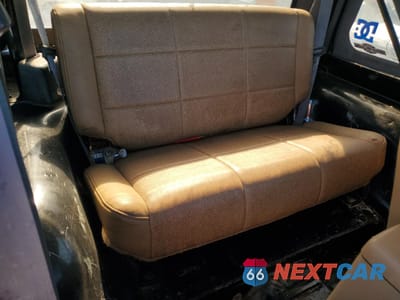Zdjęcie 10 z 13 samochodu: 1997 JEEP WRANGLER / TJ SPORT VIN:1J4FY19S6VP474444 - miniatura